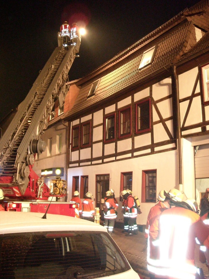 POL-HOL: Brandalarm Hintere Straße in Holzminden:: Feuer bis jetzt nicht gefunden - Brandgeruch und Rauch hatten Brandalarm ausgelöst -