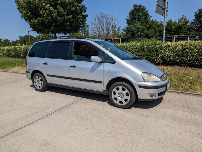 POL-ME: Polizei zieht bei Kontrolle maroden Mini-Van aus dem Verkehr - Langenfeld - 2306018