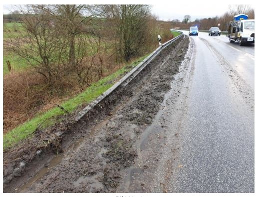 POL-NMS: 230412-1-pdnms Zeugenaufruf nach Verkehrsunfallflucht, Klein Wittensee