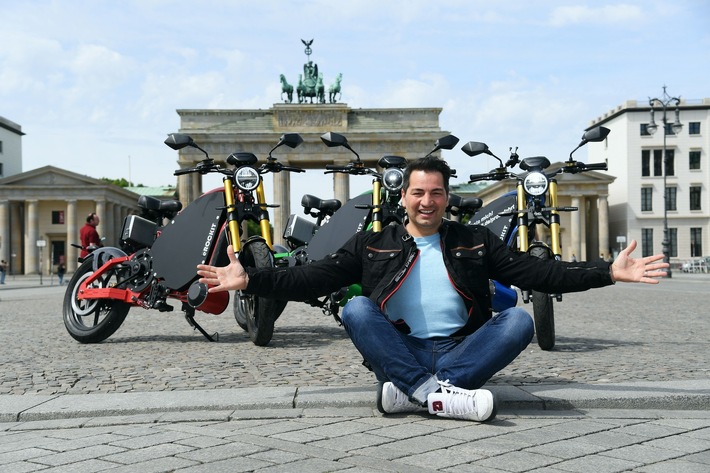 e-Mobility "Made in Germany": Schauspieler Bülent Sharif startet eROCKIT Crowdfunding