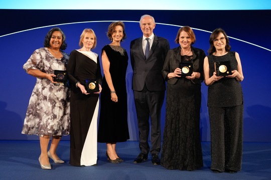 Fondation L’Oréal und UNESCO ehren fünf herausragende Wissenschaftlerinnen - Ausweitung des Programms „For Girls in Science“