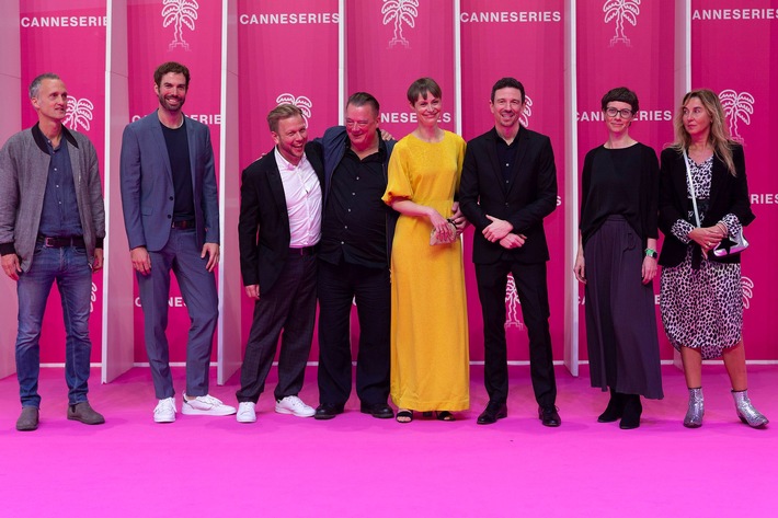 Großer Erfolg für deutsche High End-Produktion: "Ferdinand von Schirach - Glauben" bei CANNESERIES mehrfach ausgezeichnet