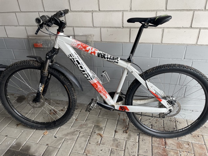 POL-GÖ: (290/2023) Mountainbike gefunden - Herkunft unbekannt, Polizei sucht Eigentümer