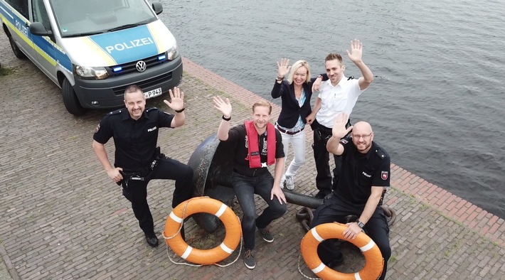 POL-WHV: Bitte Folgen - Das Social Media Team der PI Wilhelmshaven/Friesland stellt sich vor - Begleitung am Wochenende an der Jade in Wilhelmshaven #WADJPOL