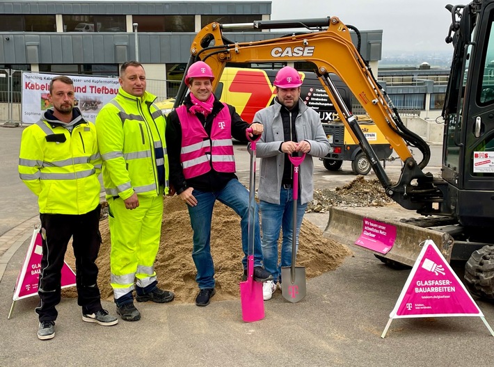 Telekom startet Glasfaser-Ausbau in Schonungen