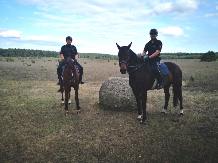 POL-CE: Polizeireiter im Naturpark Südheide