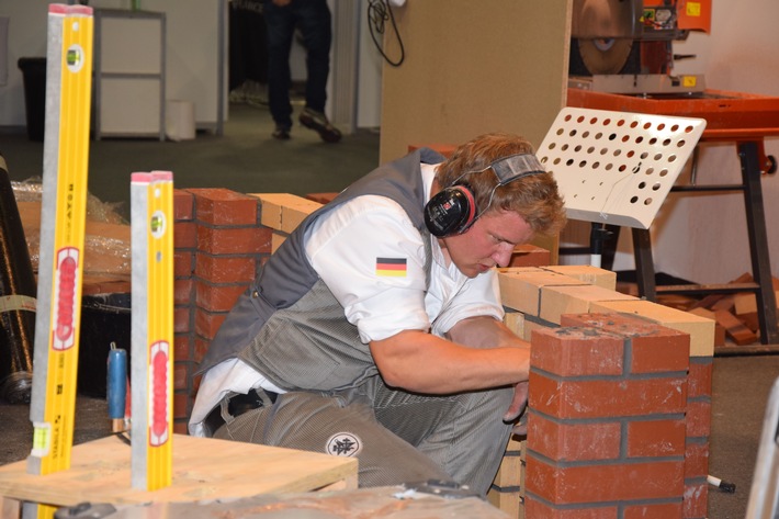 Baden-Württembergischer Maurer holt Gold bei Berufseuropameisterschaft EuroSkills 2018 in Budapest