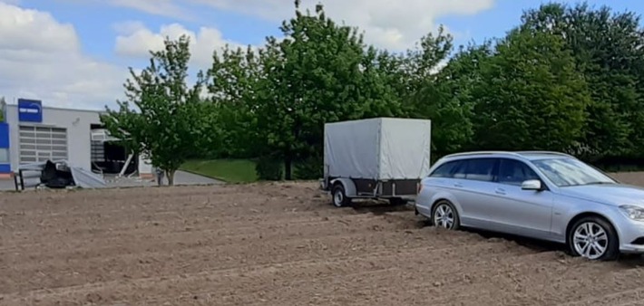 POL-DH: --- Bei Unfall in Syke Gas und Bremse verwechselt? - Polizei sucht in Diepholz Autofahrerin nach Unfallflucht - Ladendiebe in Weyhe von Zeugen gestellt ---