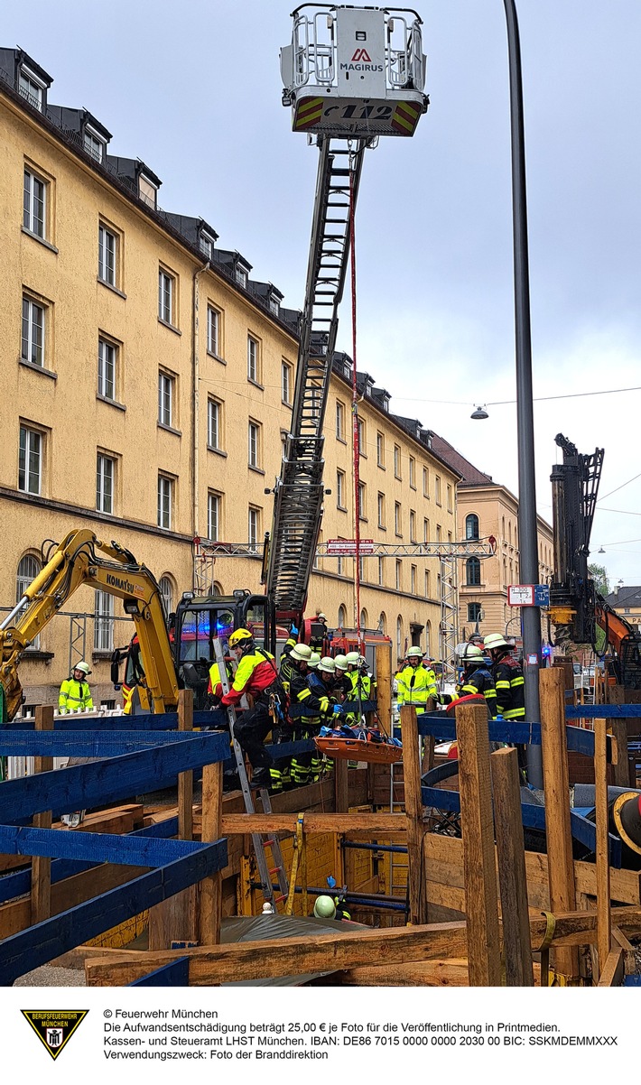 FW-M: Bauarbeiter abgestürzt (Maxvorstadt)