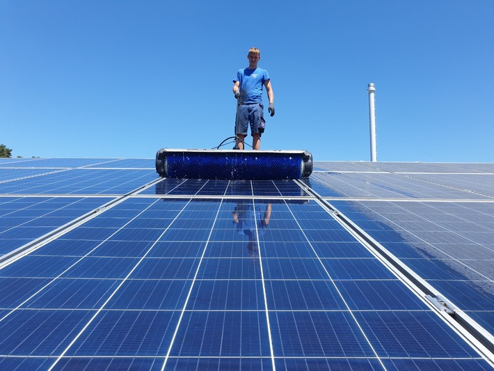 Jens Geisler: Die regelmäßige Reinigung der Solaranlage beschert Eigenheimbesitzern dauerhaft maximale Erträge
