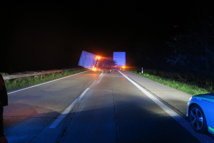 POL-DEL: Autobahnpolizei Ahlhorn: Verkehrsunfall auf der Autobahn 29 in Wardenburg +++ Sperrung der Richtungsfahrbahn Oldenburg
