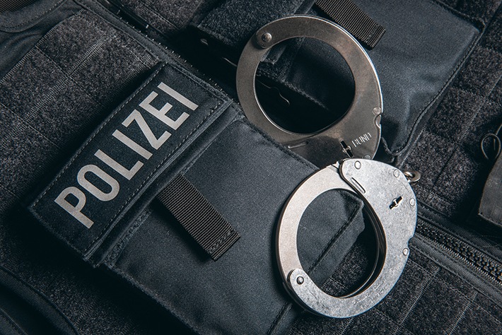 BPOL NRW: Festnahme durch Bundespolizei nach Vortäuschen einer falschen Identität