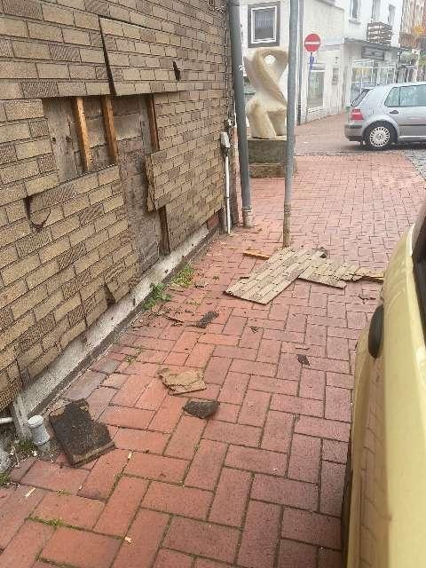 POL-NI: Hausfassade beschädigt