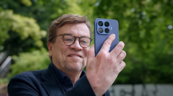 Béla Réthy kommentiert echte Momente: Xiaomi Deutschland feiert Alltagsmomente mit der Xiaomi 17T Serie