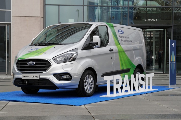 Ford Transit Plug-in Hybrid kommt nach Köln. Weiterer Text über ots und www.presseportal.de/nr/6955 / Die Verwendung dieses Bildes ist für redaktionelle Zwecke honorarfrei. Veröffentlichung bitte unter Quellenangabe: "obs/Ford-Werke GmbH"