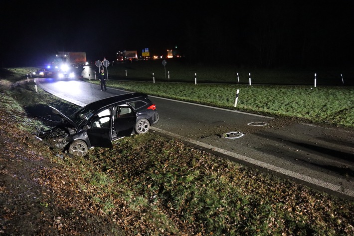 POL-MS: In der Abfahrt der Autobahn zu schnell - 23-Jähriger schwer verletzt