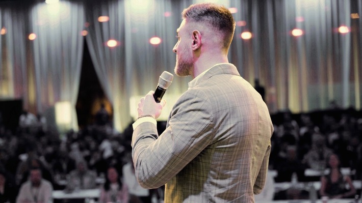 Der einfache Weg zum eigenen Online-Business: Wie das Script to Sales System von Tim Fröhlich Einsteigern zu finanzieller Freiheit verhilft