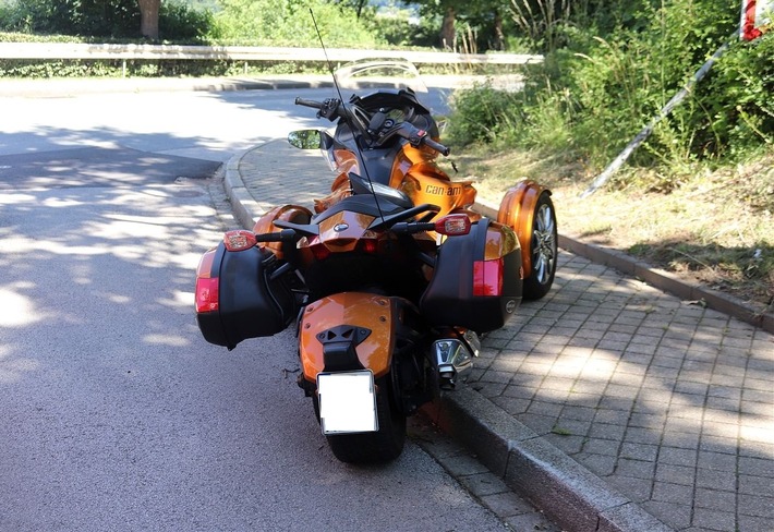 POL-OE: Trike-Fahrer bei Alleinunfall verletzt