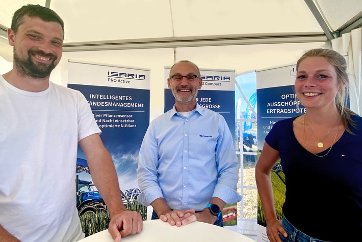 Future for Farming auf den DLG-Feldtagen: Junglandwirtin Carina Dünchem und Ackerbauer Phillip Krainbring ebnen mit ISARIA Digital Farming den Weg für eine moderne &amp; nachhaltige Landwirtschaft