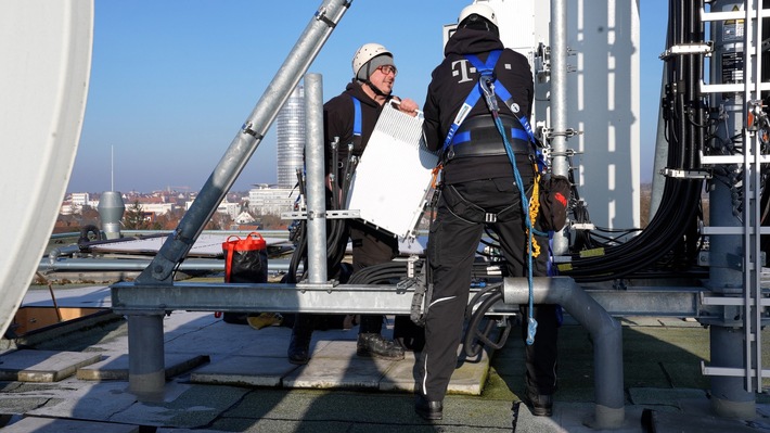 Telekom treibt Mobilfunkausbau in Hohenpolding voran