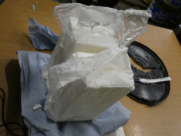 ZOLL-F: Schmuggel aufgedeckt - Zoll und Polizei ziehen 220 Kilogramm Kokain aus dem Verkehr - sechs Festnahmen