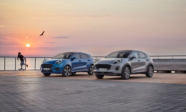 Der neue Ford Puma: Ab 23.150 Euro bereit zum Sprung auf den deutschen Markt / Ford hat heute (6. September 2019) die Verkaufspreise des mit Spannung erwarteten neuen Puma bekanntgegeben: Das 4,19 Meter lange Crossover SUV rollt Anfang 2020 ab 23.150 Euro zu den Kunden. Es handelt sich dabei um die Ausstattungsvariante "Titanium" in Kombination mit dem 92 kW (125 PS) starken EcoBoost-Dreizylinder-Benziner. Mit der gleichen Motorisierung tritt der noch umfangreicher ausgestattete Puma "Titanium X" (Bild) an (ab 25.350 Euro), der auf der IAA Pkw seine Premiere feiern wird (Ford-Stand, Halle 8). Weiterer Text über ots und www.presseportal.de/nr/6955 / Die Verwendung dieses Bildes ist für redaktionelle Zwecke honorarfrei. Veröffentlichung bitte unter Quellenangabe: "obs/Ford-Werke GmbH"