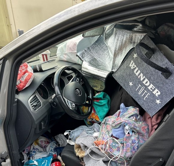 POL-OF: Zusammenstoß gerade noch verhindert: Zeugensuche nach unaufmerksamem Raser; Trickdieb am Werk: Hinweise erbeten; Geldkassette aus Döner-Imbiss entwendet: Zeugen gesucht!; und mehr