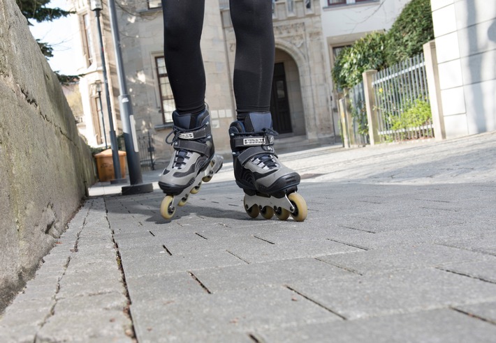 Schnell, schön und manchmal auch gefährlich / Was Inlineskater im Straßenverkehr dürfen, regelt die StVO ganz klar