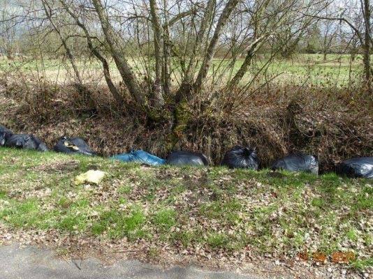 POL-SE: Kummerfeld/ Pinneberg - Unzulässige Ablagerungen von Mineralwolle - Polizei sucht Zeugen