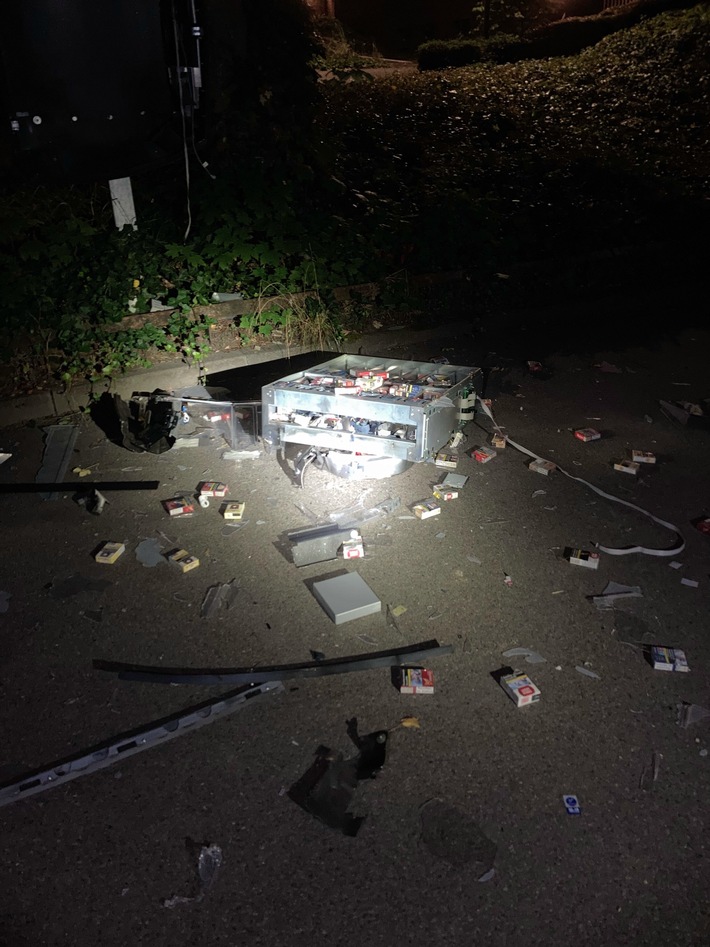 POL-AC: Freistehender Zigarettenautomat gesprengt - Täter flüchtig