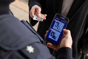 BPOL NRW: Fahndungserfolg durch dienstliche Smartphones - Bundespolizei überführt Diebstahlsbande