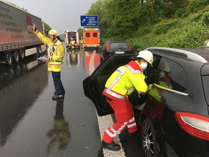 FW-BO: Verkehrsunfall mit mehreren Verletzten auf der A40