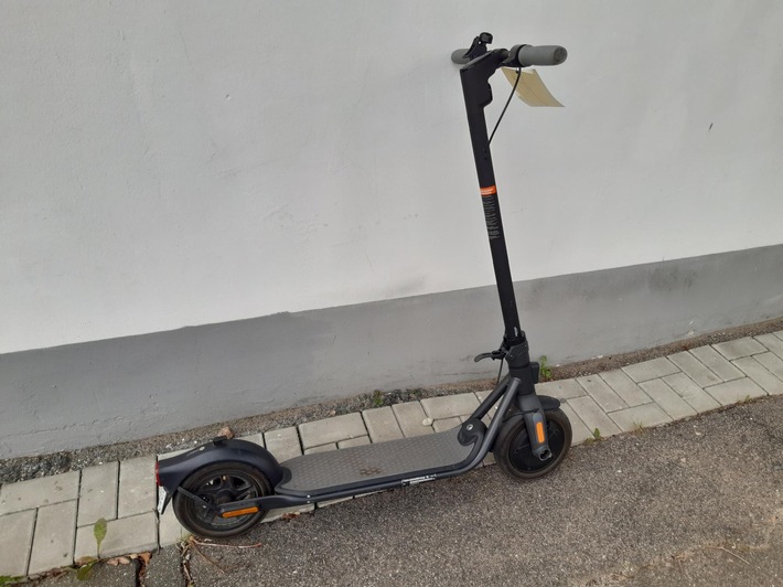 POL-HL: Ostholstein - Heiligenhafen / Wem gehört aufgefundener E-Scooter?