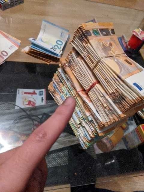 ZOLL-F: Festnahmen und Durchsuchungen wegen des Verdachts der versuchten Sprengung von Geldautomaten, der Brandstiftung und des unerlaubten Handeltreibens mit Betäubungsmitteln