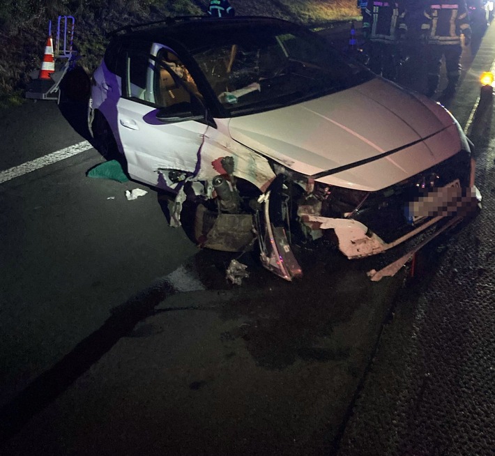 POL-BI: Sekundenschlaf - Unfall auf der Autobahn