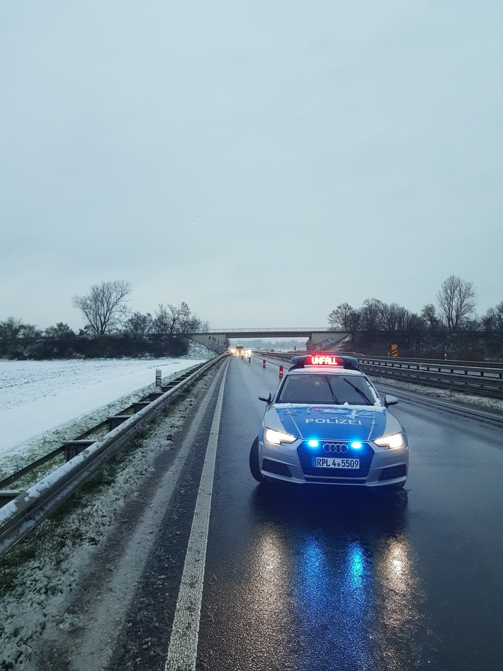POL-PDLU: Frankenthal - Verkehrsunfall auf B9