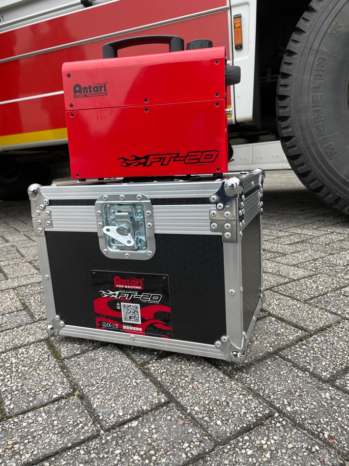 Feuerwehr Kalkar: Eine Rauchmaschine für die Feuerwehr