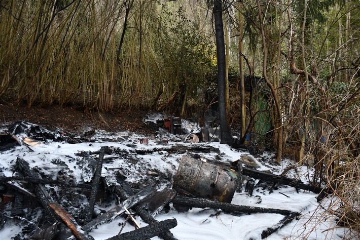 POL-HA: Leerstehende Gartenhütte durch Unbekannte in Brand gesetzt