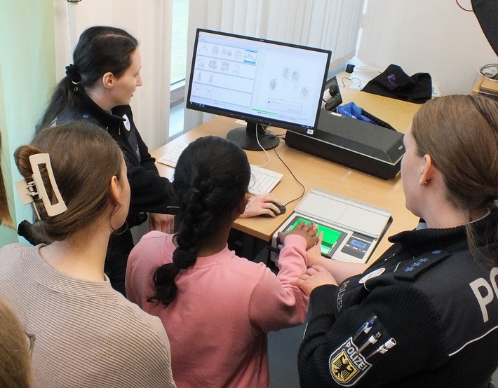 BPOL-FL: Girls Day bei der Flensburger Bundespolizei