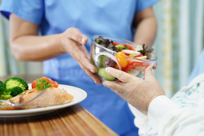 DBU: Tag der gesunden Ernährung: Ökologisch essen in Krankenhäusern