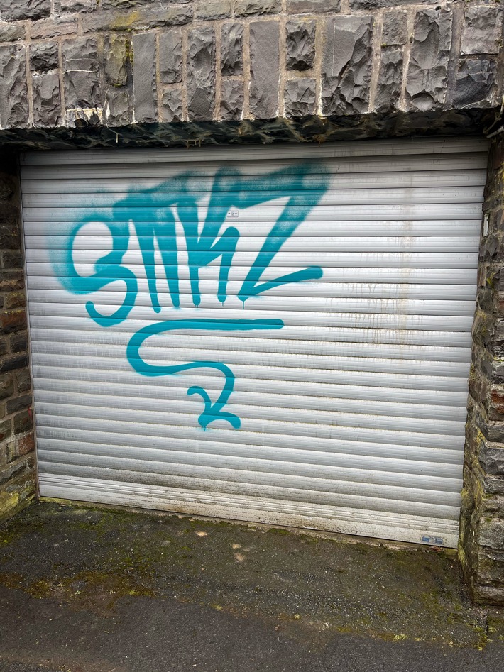 POL-SI: Sachbeschädigung durch Farbschmierereien - Polizei sucht Zeugen -#polsiwi