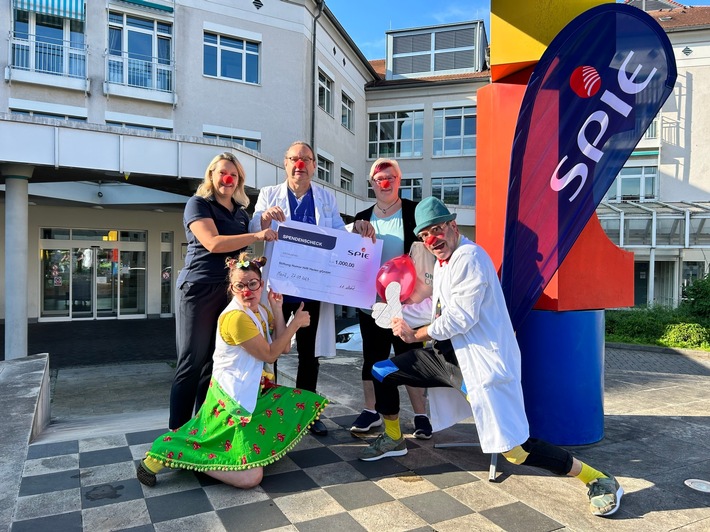 SPIE spendet für Klinikclownvisiten an der Unimedizin Mainz