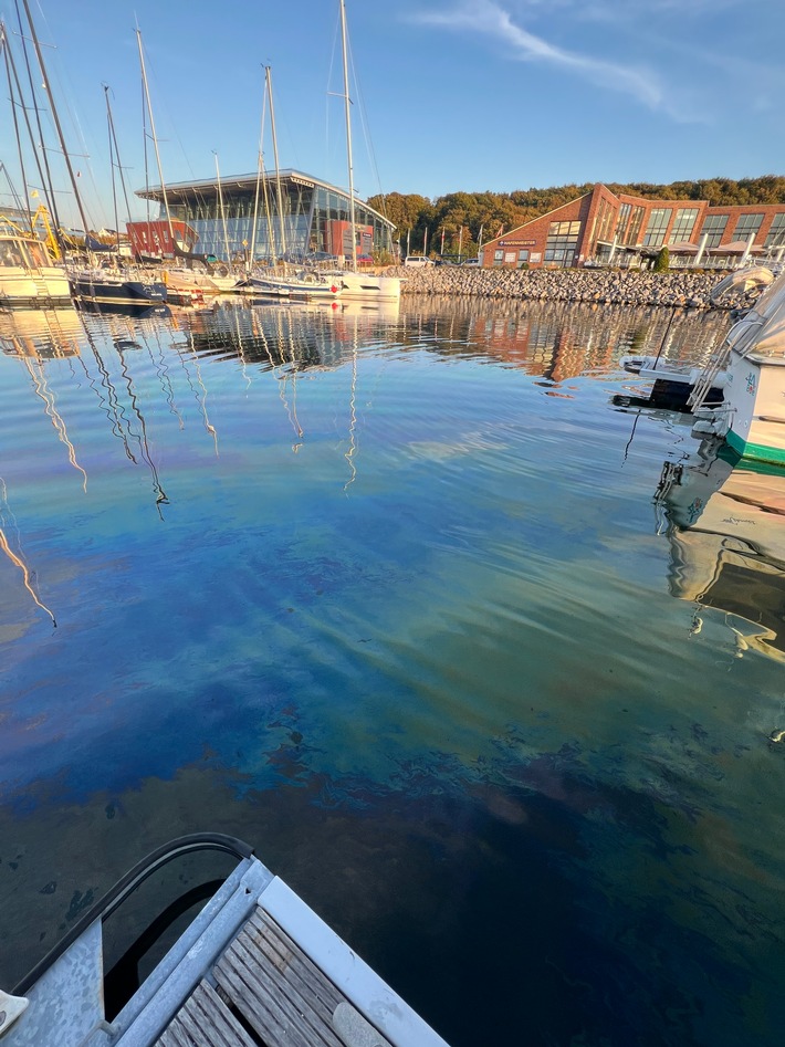 HZA-KI: Mehr als Schmuggelbekämpfung - Wasserzoll schützt Menschen und Umwelt auf See
