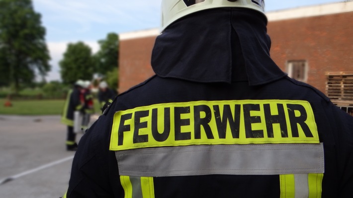 Feuerwehr Kalkar: Wohnungsbrand in Grieth