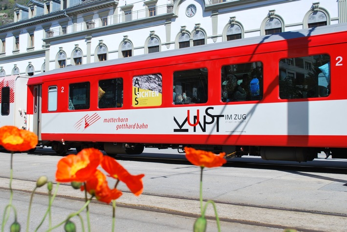 Rollende &quot;Aussichten&quot; - Kunst im Zug bei der Matterhorn Gotthard Bahn