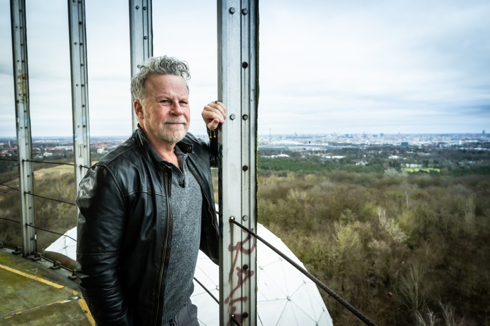 ProSiebenSat.1 und Jenke von Wilmsdorff verlängern exklusive Zusammenarbeit / ProSieben startet im Oktober den "JENKE."-Donnerstag