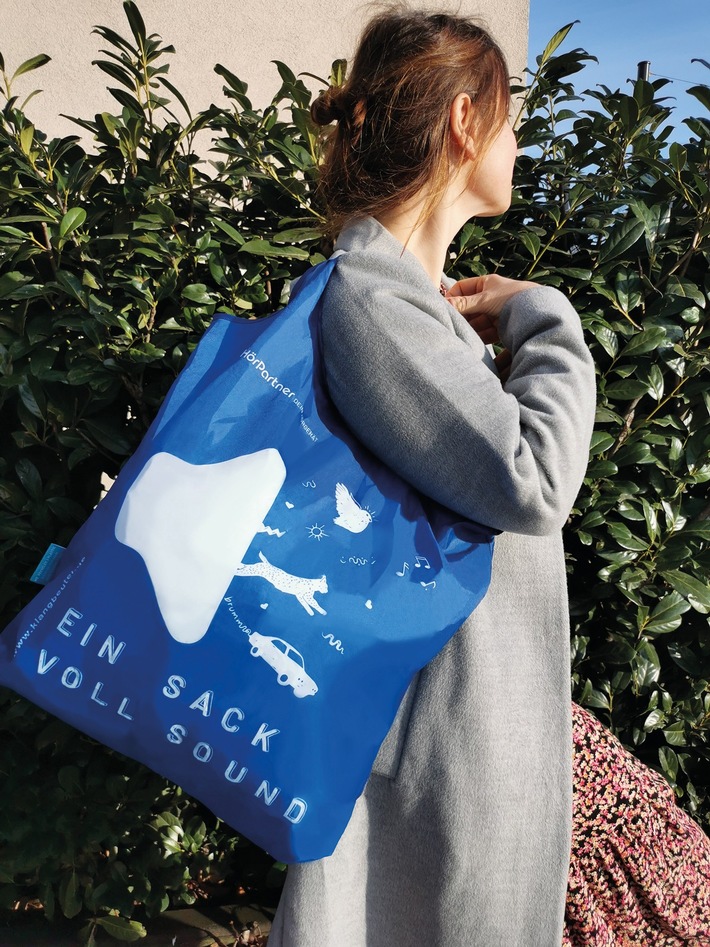 Mit diskretem Besserhören für den guten Zweck: Exklusive HörPartner Klangbeutel helfen Tieren im Wildpark Schorfheide