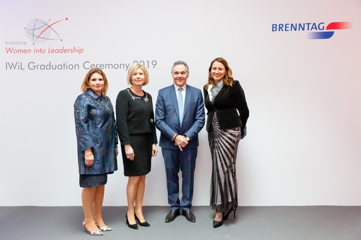 Brenntag unterstützt "Initiative Women into Leadership" - Erster Mentee-Jahrgang feiert Abschluss in Essen