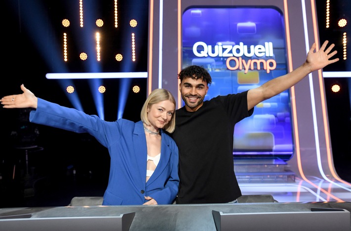 Social-Media-Sternchen gegen den Olymp: Anna Engelschall und Younes Zarou bei Esther Sedlaczek / &quot;Quizduell-Olymp&quot; am Freitag, 19. Mai, 18:50 Uhr im Ersten