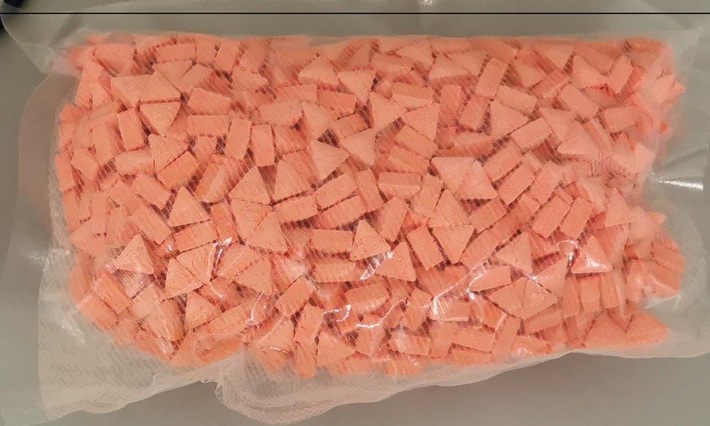 BPOL NRW: Weiterer Drogenfund durch Kölner Bundespolizei: 2000 Extasy Tabletten beschlagnahmt